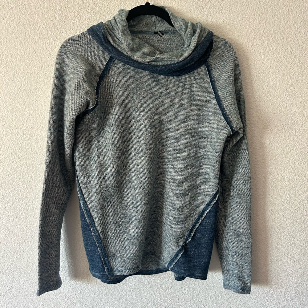 Two Toned Kuhl Pullover